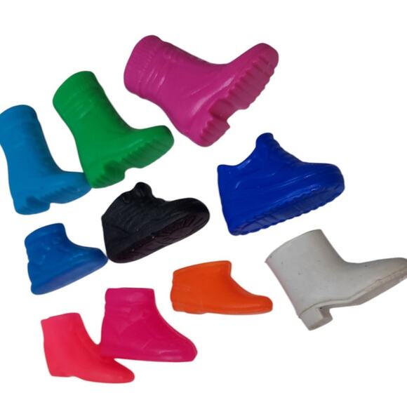 Single Miss-matched Barbie Booties& Sneakers "Do you Have My Mate?" Combine/Save - Picture 4 of 4